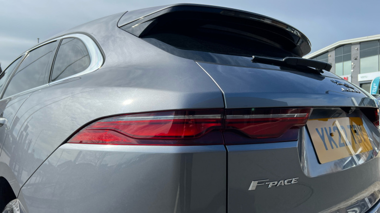 Jaguar F-Pace 2.0 D200 R-Dynamic S 5dr Auto AWD Diesel Estate